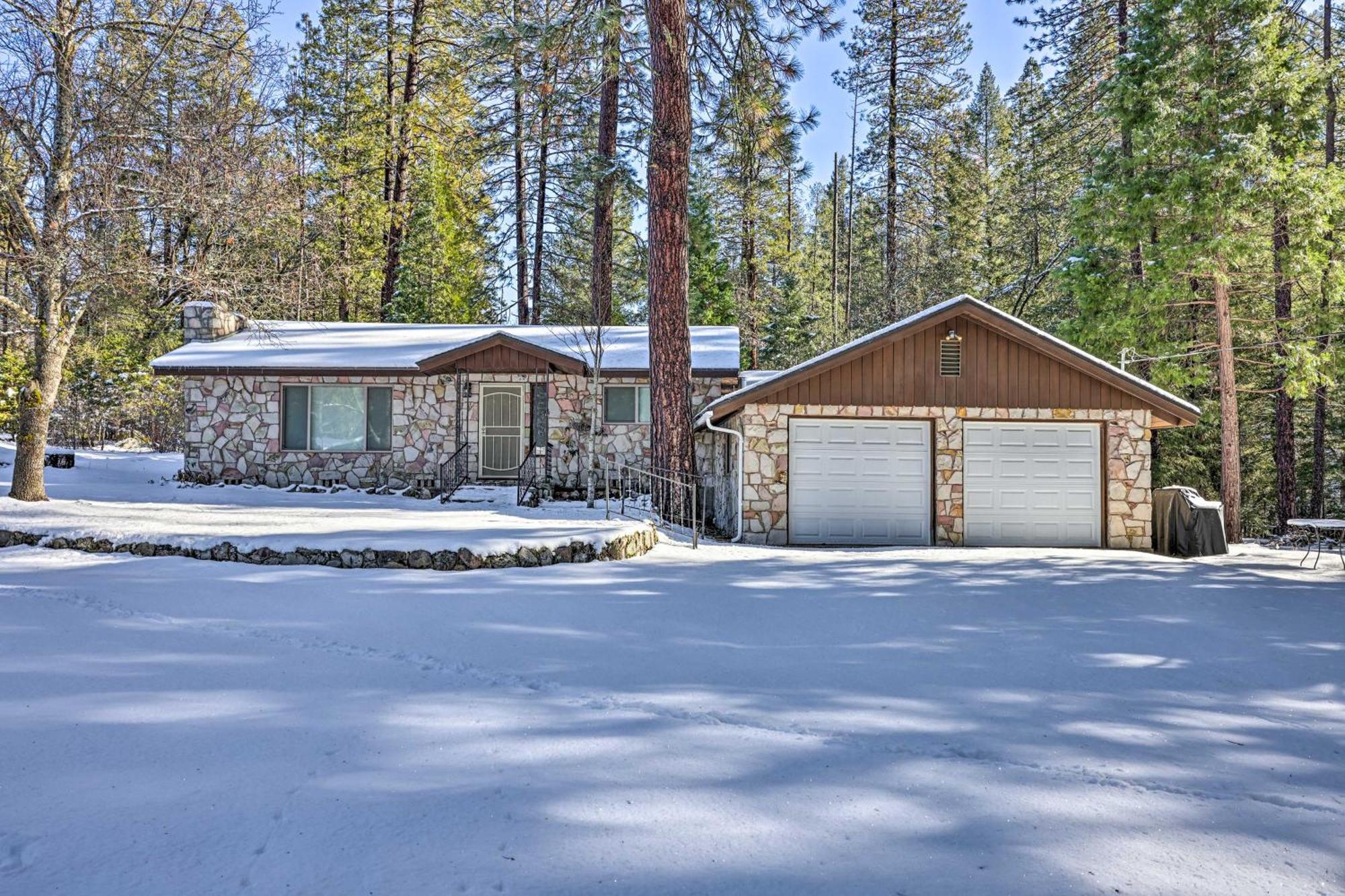 Riverfront Home Near Yosemite National Park! Groveland Exteriör bild
