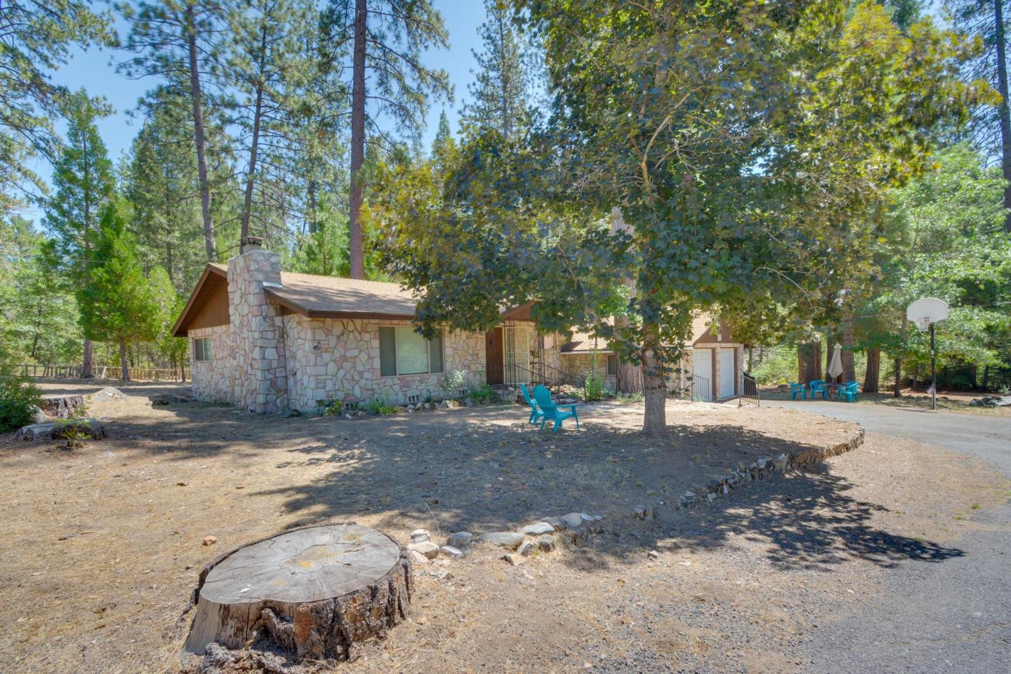 Riverfront Home Near Yosemite National Park! Groveland Exteriör bild
