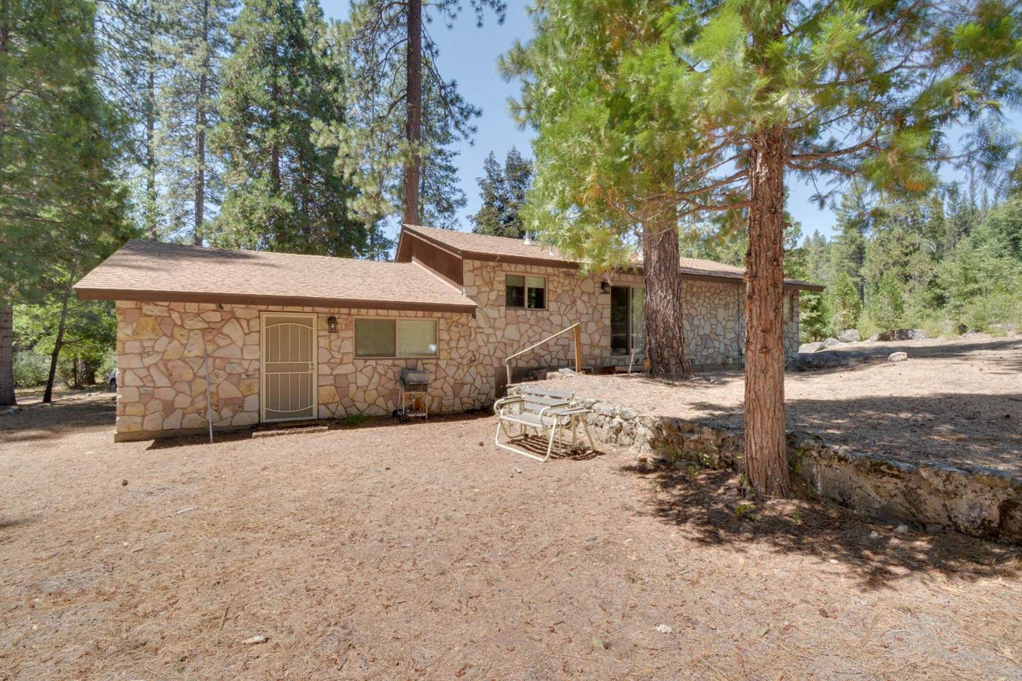 Riverfront Home Near Yosemite National Park! Groveland Exteriör bild